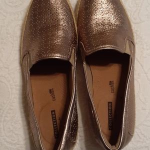 Clarks Womens slip on shoes